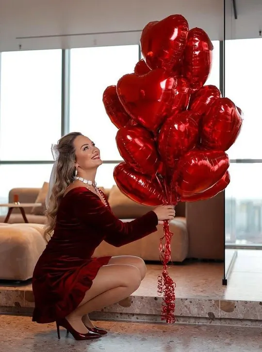 Связка 15 красных сердец
