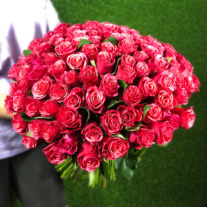 Букет розовых роз 101 шт Кения 50 см