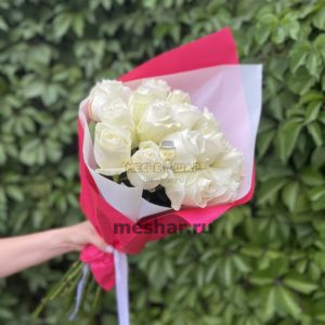 Букет белых роз 15 шт Эквадор 50 см