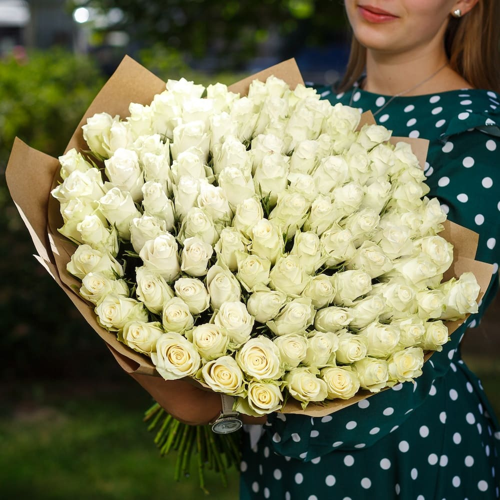 Букет белых роз 101 шт Кения 50 см
