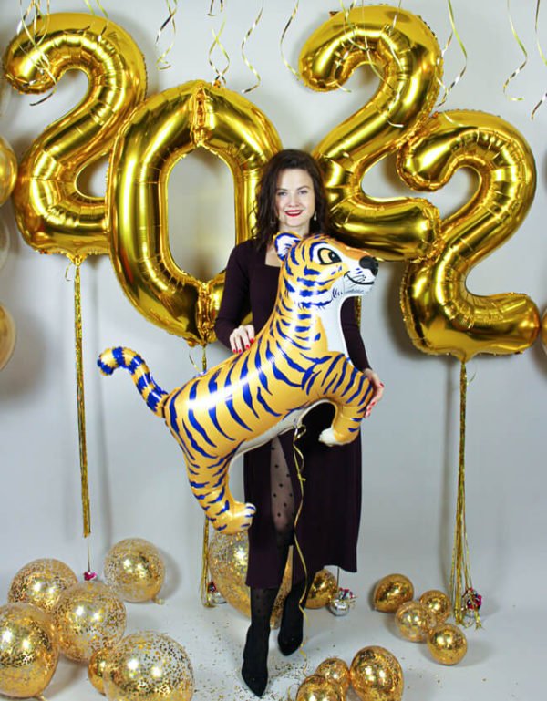 Фотозона из шаров "4 цифры и тигр"