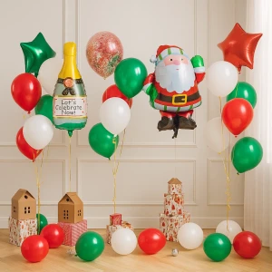 Фотозона из шаров С Сантой