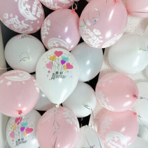 30 шаров на выписку под потолок