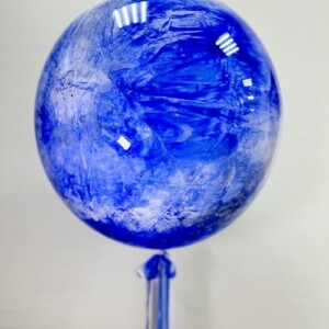 Авторский шар с акриловой краской фото 2