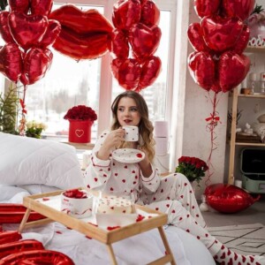 Набор шаров "30 сердец + большие губы"