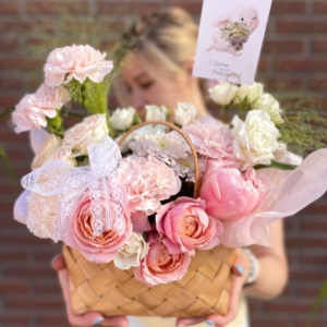 Лукошко с цветами фото 3