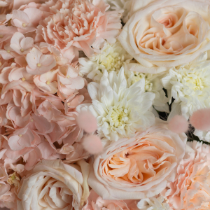 Пудровый букет с пионовидной розой и гортензией 4600р 4 фото