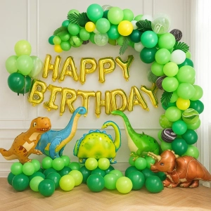 Фотозона с динозаврами