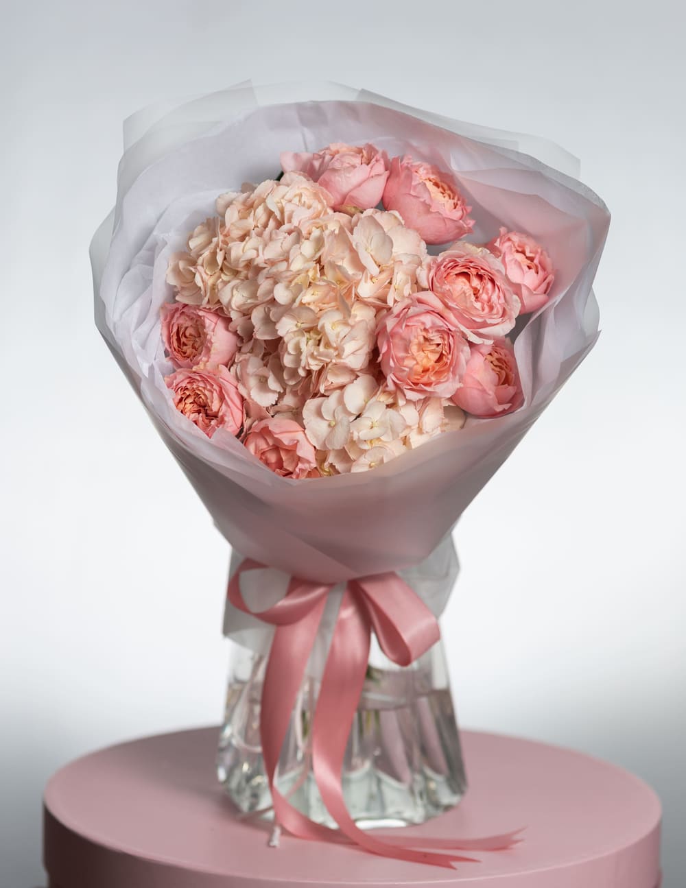 Сборный букет гортензия и пионовидная роза фото 1 Сборный букет гортензия и пионовидная роза фото 1