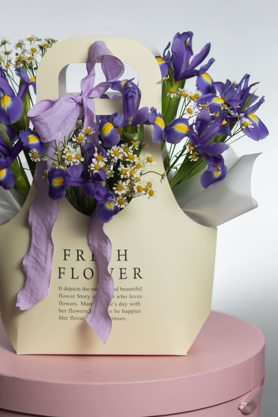 sumochka-s-irisom-i-matrikariey-3-foto-3500-r — scaled sumochka-s-irisom-i-matrikariey-3-foto-3500-r - scaled