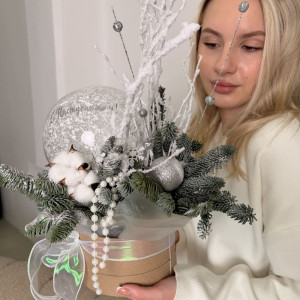 Композиция в шляпной коробке Снежно-волшебная фото 2