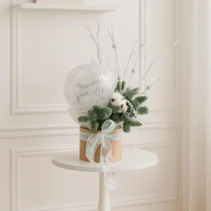 Композиция в шляпной коробке "Снежно-волшебная"