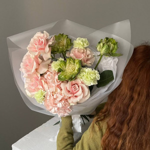 Букет из гортензии и розы Veggi