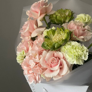 Букет из гортензии и розы Veggi фото 3