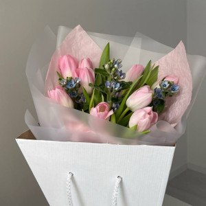 Букет нежных розовых тюльпанов фото 3