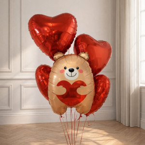 Фонтан из шаров Мишка