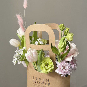 Миниатюрная корзина тюльпанов фото 2