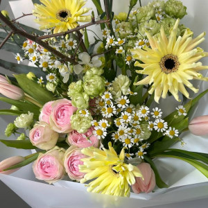 Букет с тюльпаном и герберами Весенний фото 4